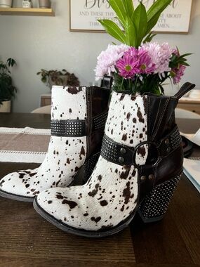 Old Gringo Brown Leather / Hide Western Boots
